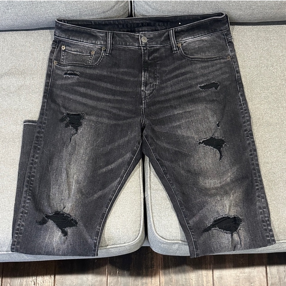 Men's American Eagle Athletic fit Black
Distressed Slim Jeans 36x32